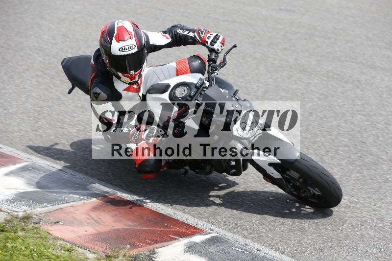 /Archiv-2024/29 12.06.2024 MOTO.CH Track Day ADR/Gruppe gelb/63